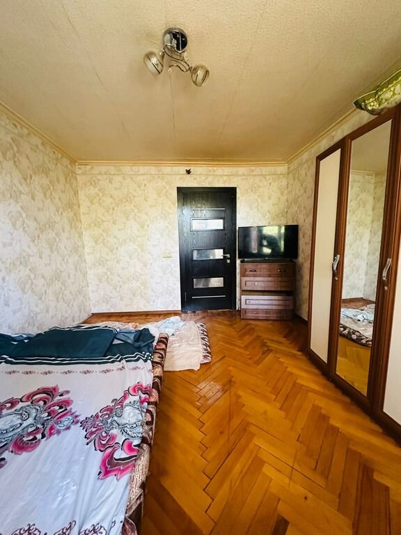 Satılır 2 otaqlı köhnə tikili, 45 m², Qara Qarayev m.-8