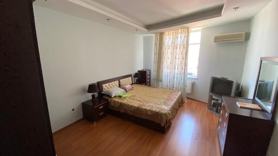 Satılır 6 otaqlı yeni tikili, 250 m², Xətai m.-12