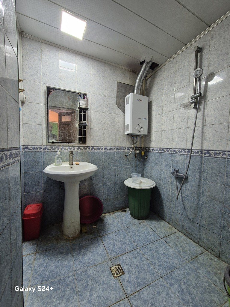 Satılır 3 otaqlı köhnə tikili, 60 m², 20 Yanvar m.-9