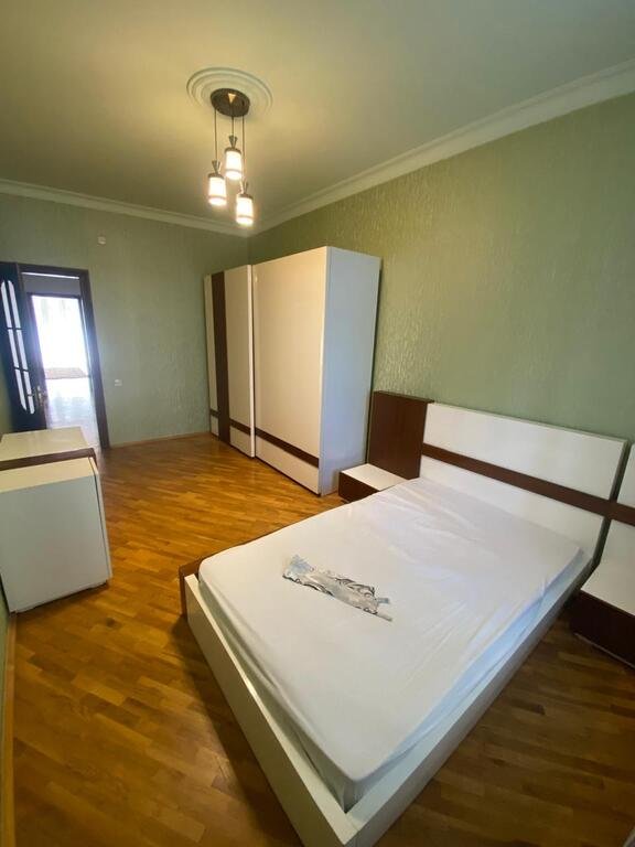 Kirayə verilir 3 otaqlı yeni tikili, 170 m², Nizami m.-5