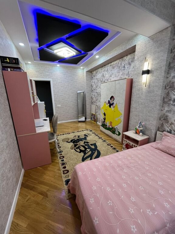 Satılır 4 otaqlı yeni tikili, 142 m², Xalqlar dostluğu m.-5