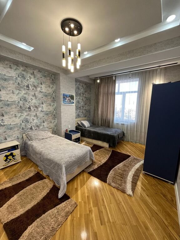 Satılır 4 otaqlı yeni tikili, 142 m², Xalqlar dostluğu m.-8