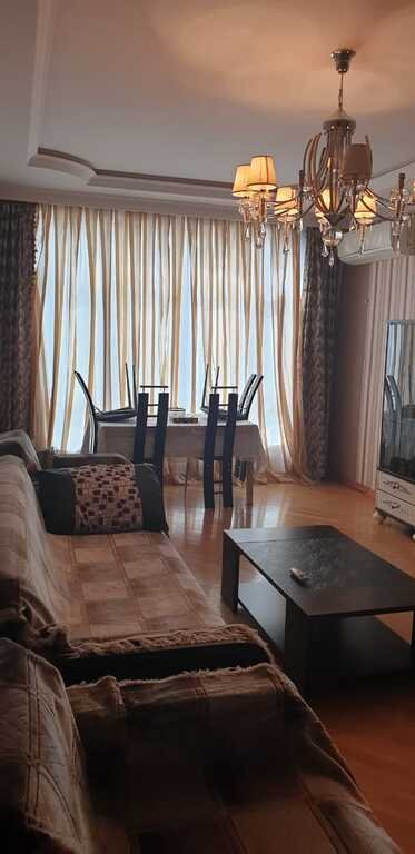 Satılır 3 otaqlı köhnə tikili, 85 m², Sahil m.-1