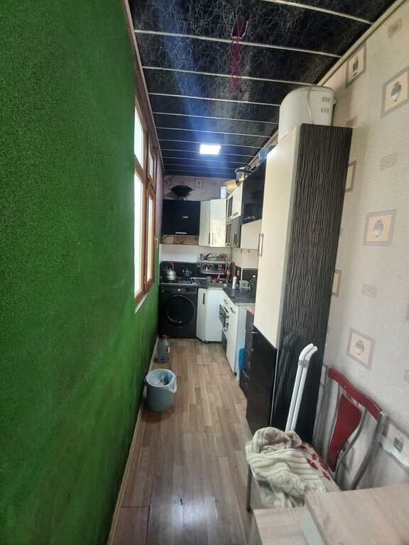 Satılır 2 otaqlı köhnə tikili, 65 m², İnşaatçılar m.-11