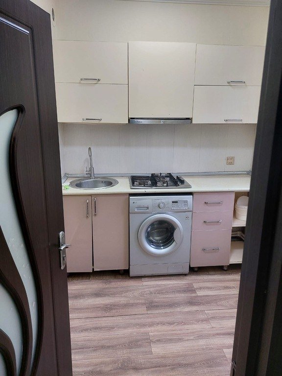 Satılır 2 otaqlı köhnə tikili, 55 m², 20 Yanvar m.-7