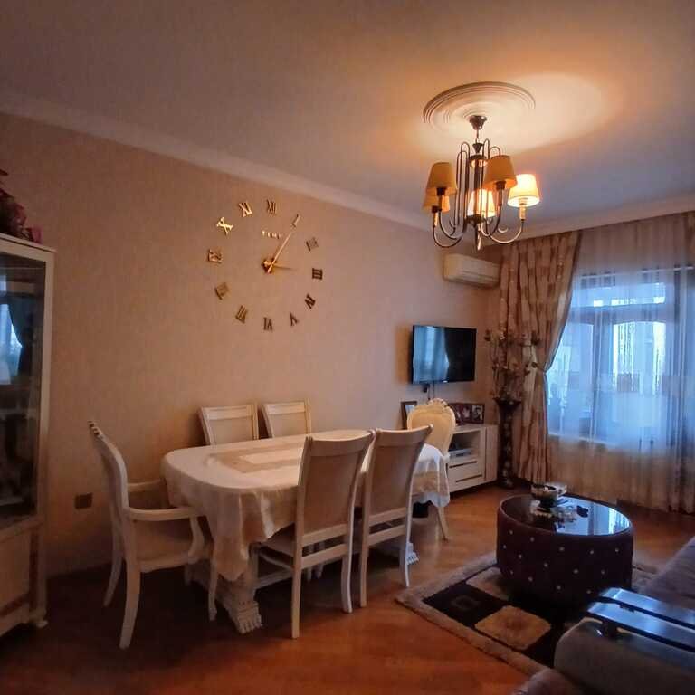 Satılır 3 otaqlı köhnə tikili, 80 m², Memar Əcəmi m.-14
