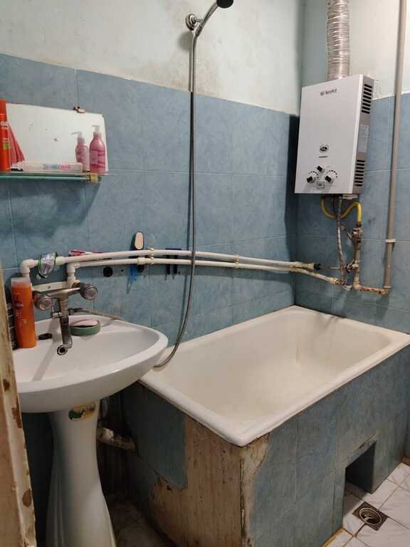 Satılır 2 otaqlı köhnə tikili, 55 m², Memar Əcəmi m.-3