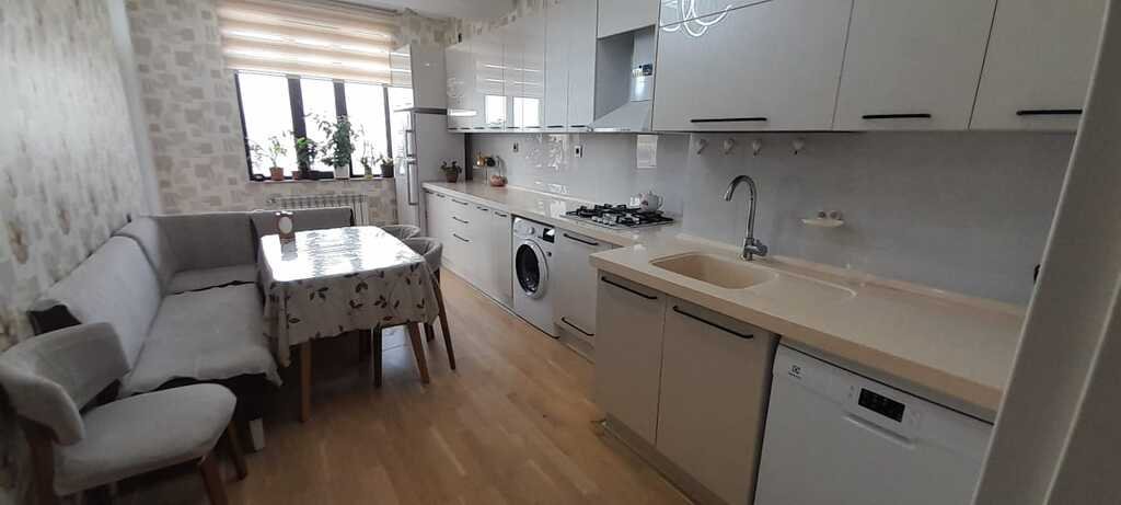 Kirayə verilir 4 otaqlı yeni tikili, 122 m², İnşaatçılar m.-9