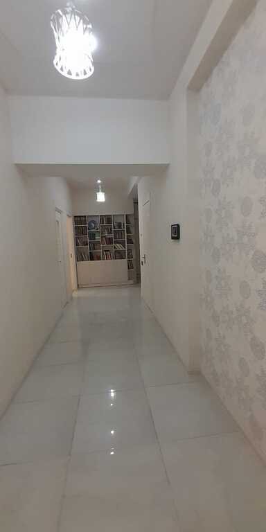 Kirayə verilir 4 otaqlı yeni tikili, 122 m², İnşaatçılar m.-13