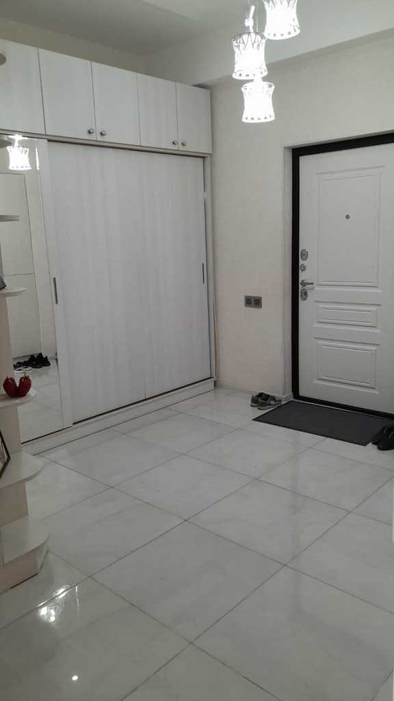 Kirayə verilir 4 otaqlı yeni tikili, 122 m², İnşaatçılar m.-17