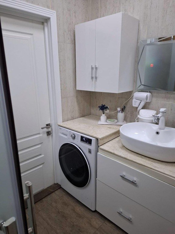 Satılır 3 otaqlı yeni tikili, 140 m², Memar Əcəmi m.-18