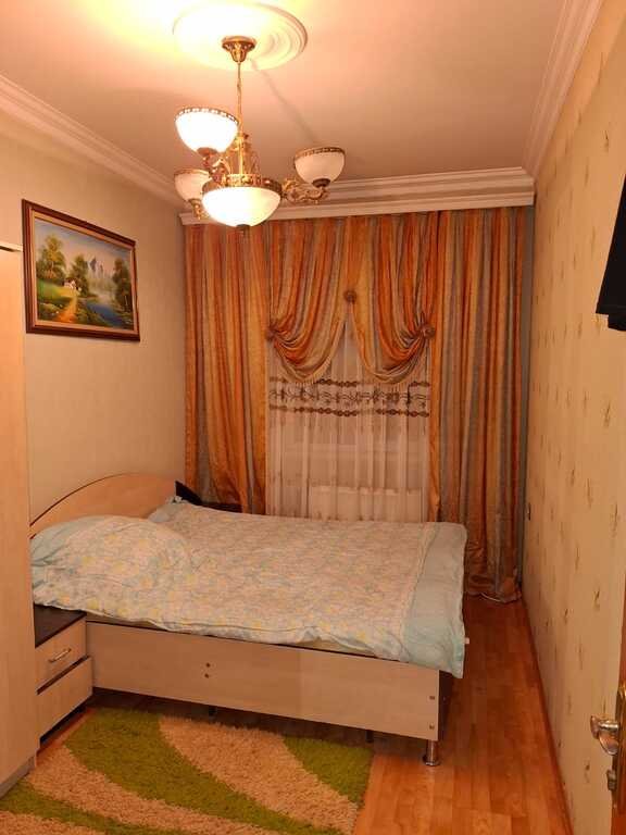 Kirayə verilir 3 otaqlı köhnə tikili, 80 m², Memar Əcəmi m.-2