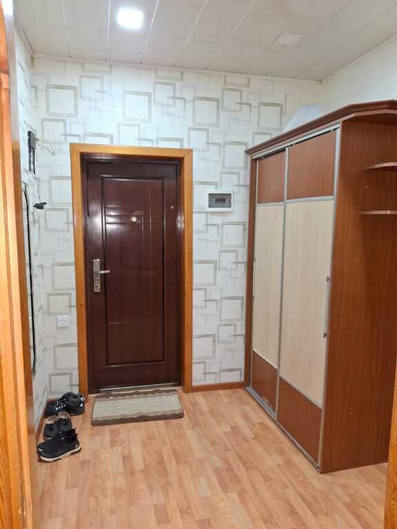 Kirayə verilir 3 otaqlı köhnə tikili, 80 m², Memar Əcəmi m.-5