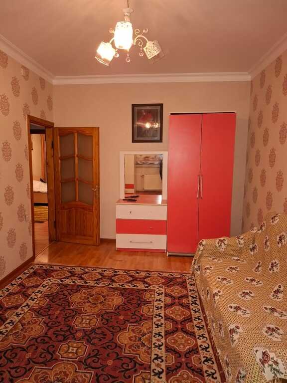 Kirayə verilir 3 otaqlı köhnə tikili, 80 m², Memar Əcəmi m.-6