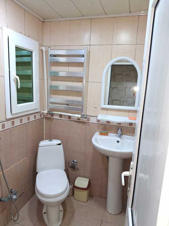 Kirayə verilir 3 otaqlı köhnə tikili, 80 m², Memar Əcəmi m.-9
