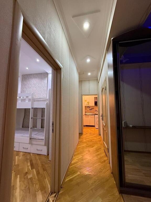 Kirayə verilir 3 otaqlı yeni tikili, 90 m², İnşaatçılar m.-7
