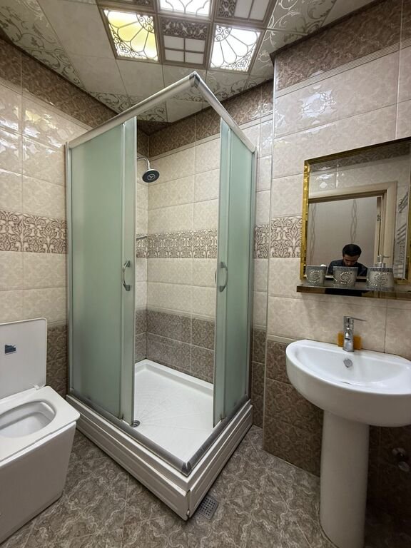 Kirayə verilir 3 otaqlı yeni tikili, 90 m², İnşaatçılar m.-9