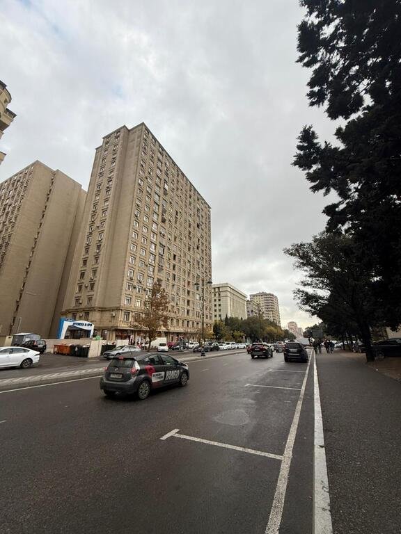 Kirayə verilir 3 otaqlı yeni tikili, 90 m², İnşaatçılar m.-11