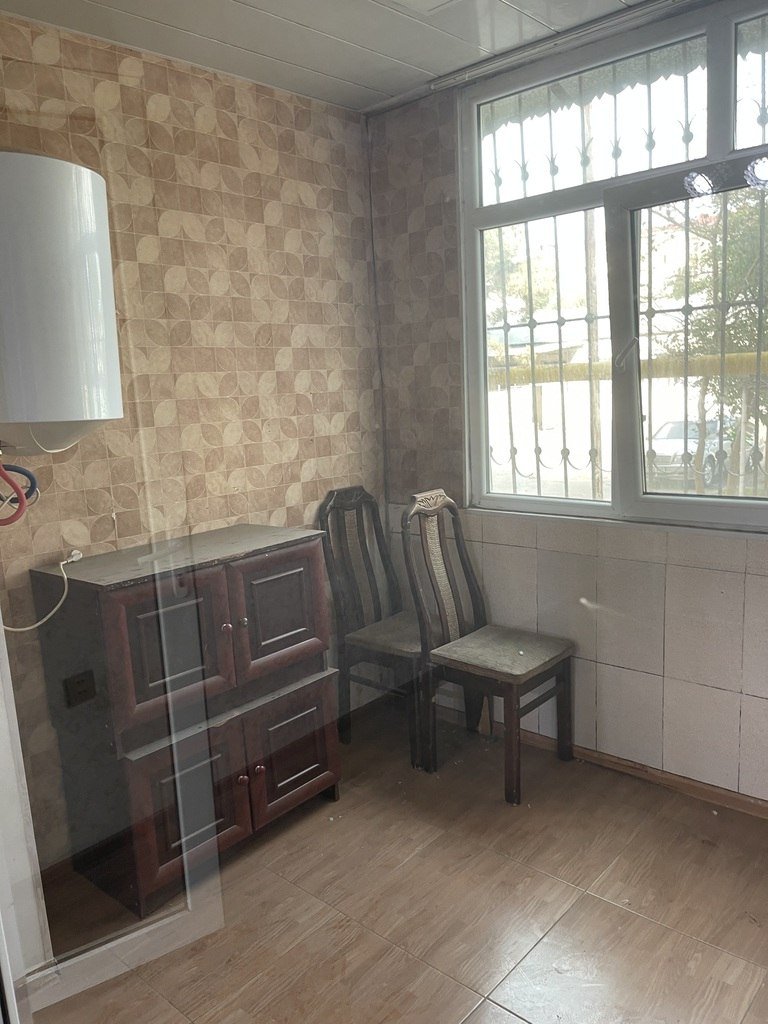 Satılır 2 otaqlı köhnə tikili, 55 m², Əmircan-3