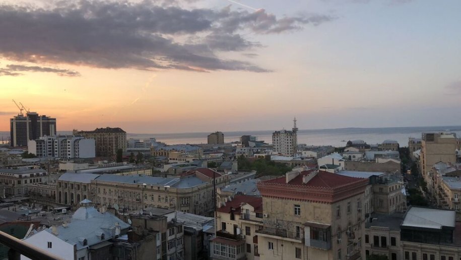 Kirayə verilir 4 otaqlı yeni tikili, 220 m², Sahil m.-1