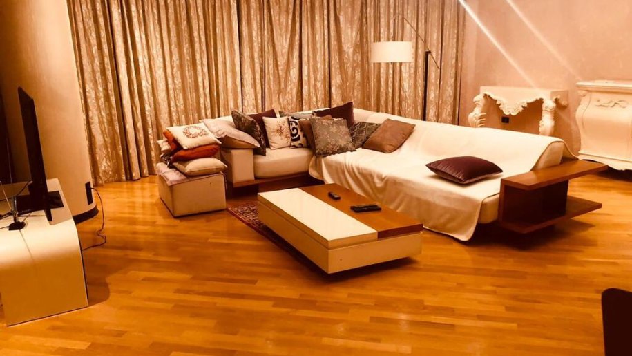 Kirayə verilir 4 otaqlı yeni tikili, 220 m², Sahil m.-3