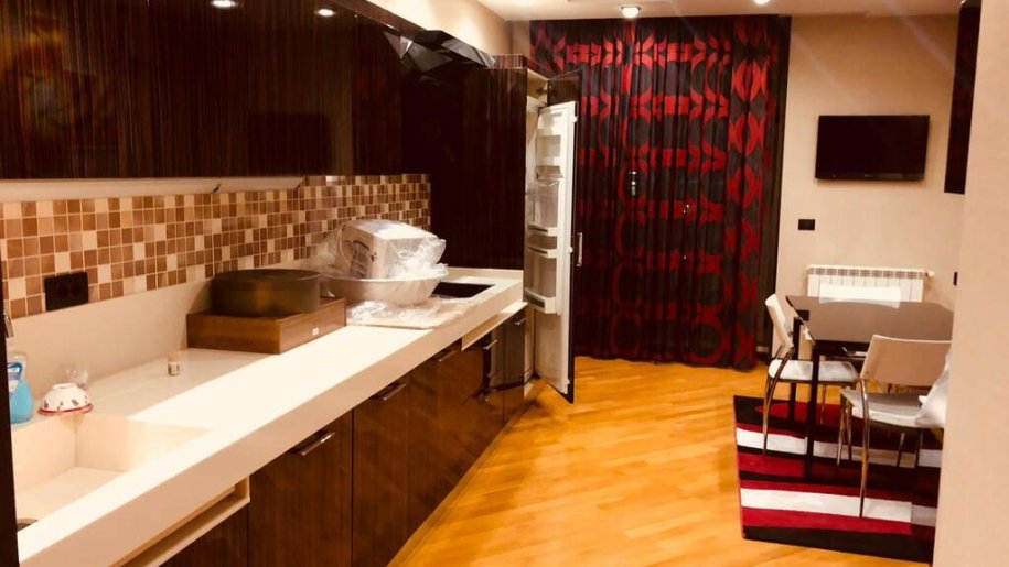 Kirayə verilir 4 otaqlı yeni tikili, 220 m², Sahil m.-9
