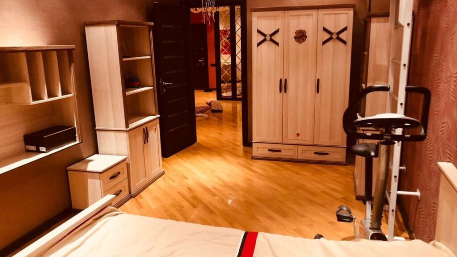 Kirayə verilir 4 otaqlı yeni tikili, 220 m², Sahil m.-10