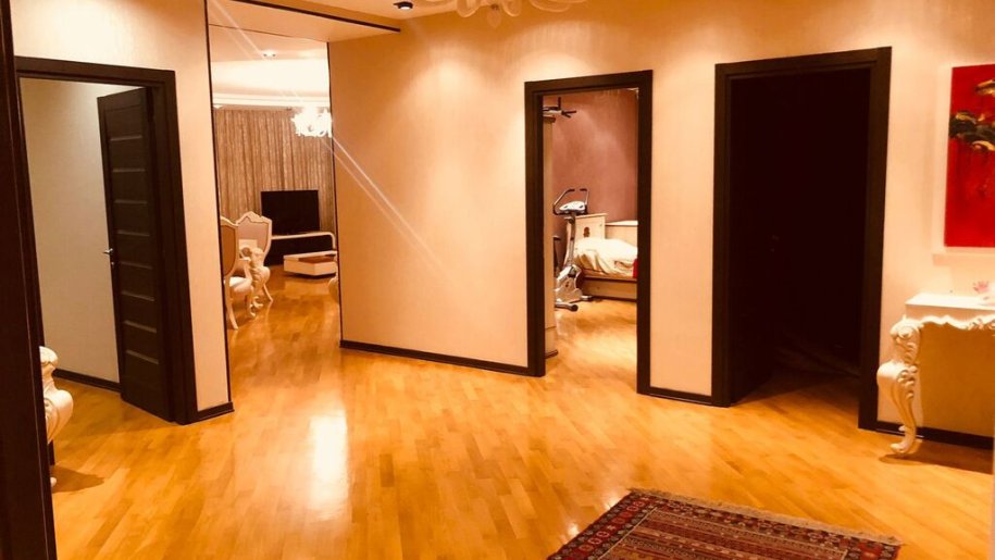 Kirayə verilir 4 otaqlı yeni tikili, 220 m², Sahil m.-13