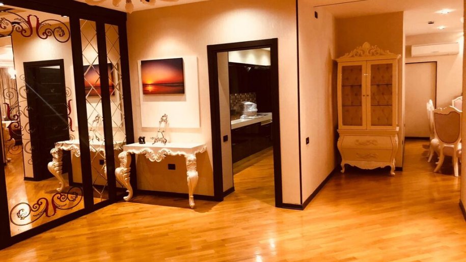 Kirayə verilir 4 otaqlı yeni tikili, 220 m², Sahil m.-14