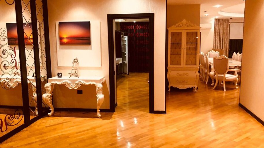 Kirayə verilir 4 otaqlı yeni tikili, 220 m², Sahil m.-20