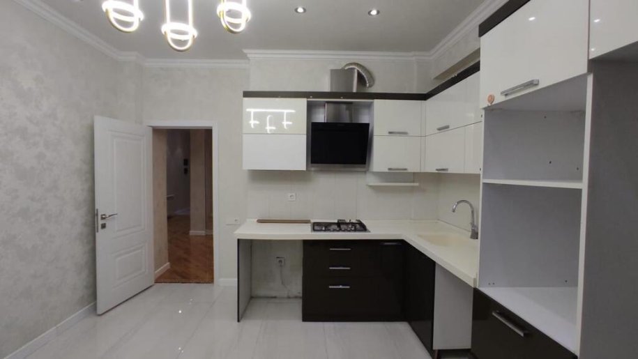 Satılır 3 otaqlı yeni tikili, 81 m², Xalqlar dostluğu m.-15