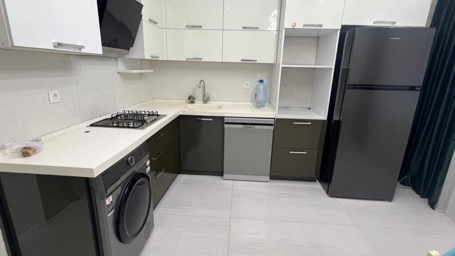 Satılır 3 otaqlı yeni tikili, 81 m², Xalqlar dostluğu m.-17