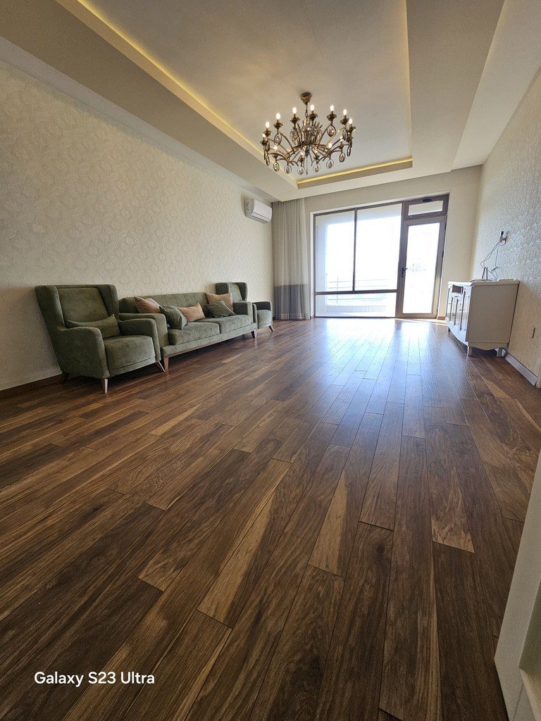 Satılır 3 otaqlı yeni tikili, 140 m², İnşaatçılar m.-10