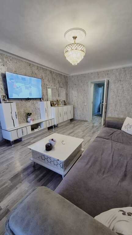 Satılır 3 otaqlı köhnə tikili, 70 m², Neftçilər m.-2