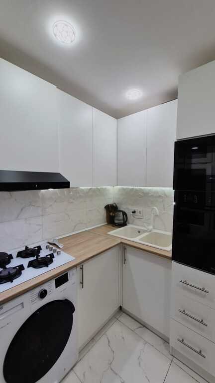 Satılır 3 otaqlı köhnə tikili, 70 m², Neftçilər m.-9