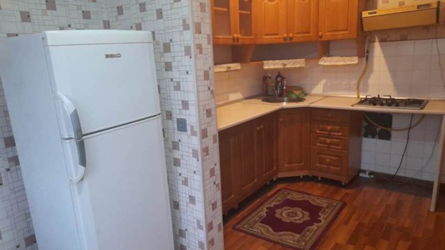 Kirayə verilir 2 otaqlı köhnə tikili, 50 m², İnşaatçılar m.-9