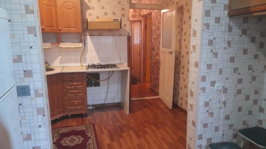 Kirayə verilir 2 otaqlı köhnə tikili, 50 m², İnşaatçılar m.-10