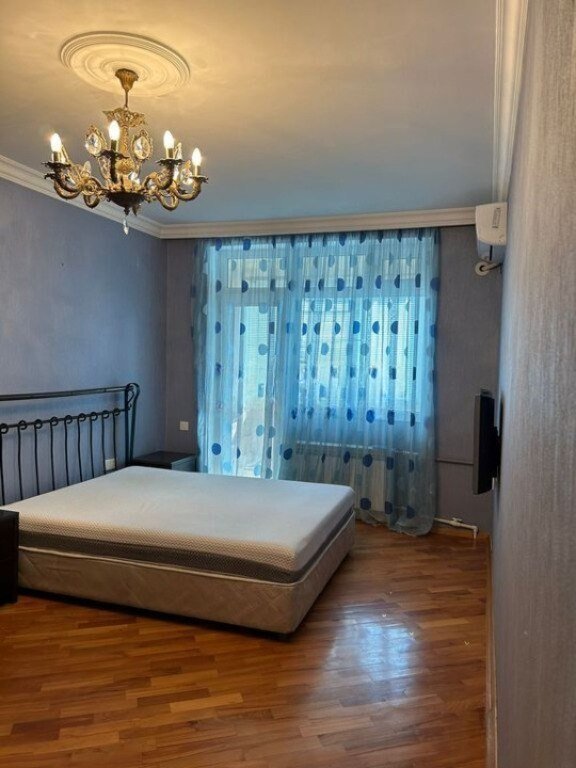 Satılır 3 otaqlı köhnə tikili, 85 m², Azadlıq Prospekti m.-7