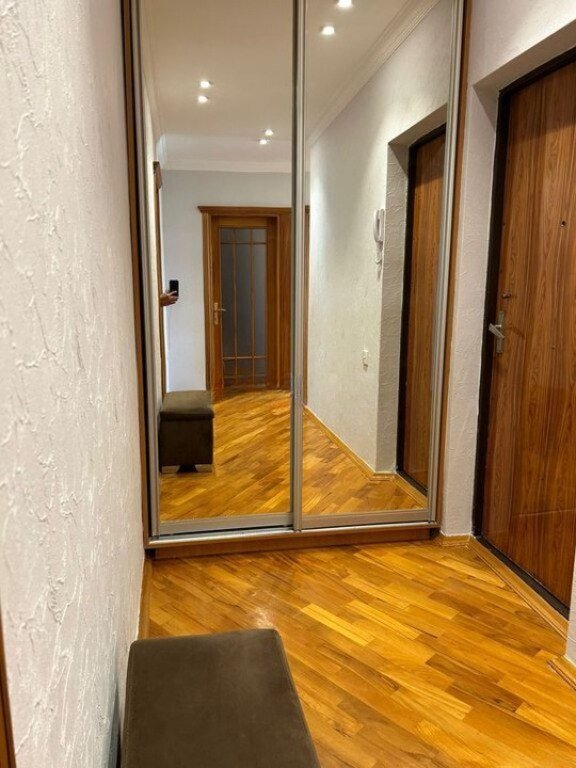Satılır 3 otaqlı köhnə tikili, 85 m², Azadlıq Prospekti m.-9