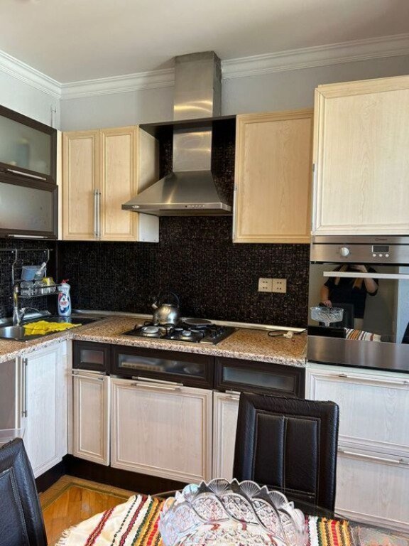 Satılır 3 otaqlı köhnə tikili, 85 m², Azadlıq Prospekti m.-14