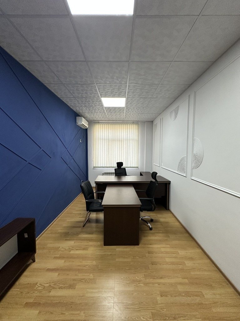 65 m<sup>2</sup> ofis icarəyə verilir, 8 noyabr-1