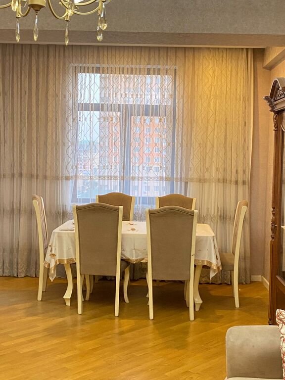 Kirayə verilir 2 otaqlı yeni tikili, 100 m², İnşaatçılar m.-4