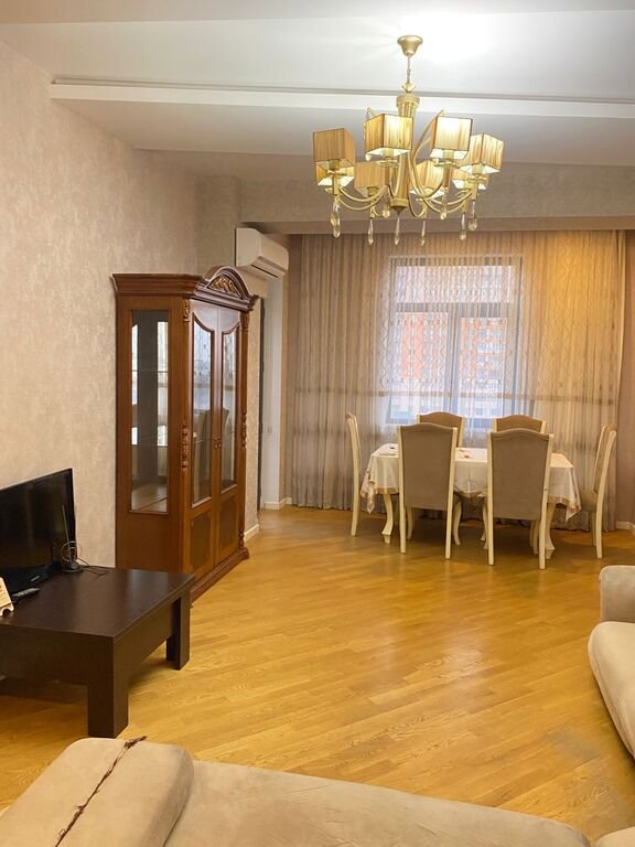 Kirayə verilir 2 otaqlı yeni tikili, 100 m², İnşaatçılar m.-6