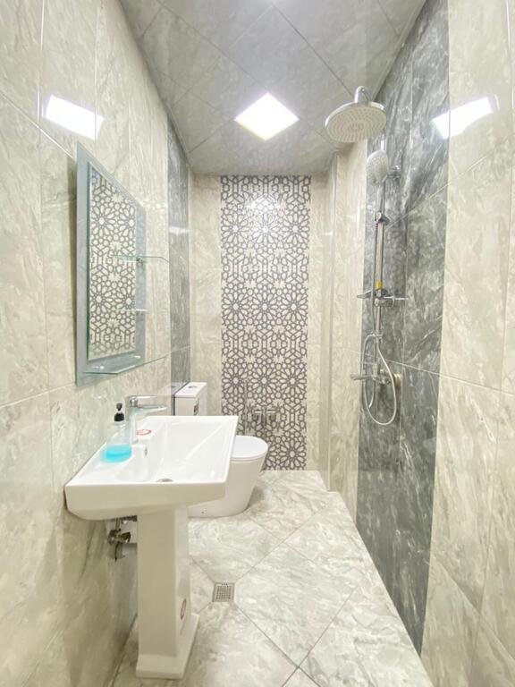 Kirayə verilir 2 otaqlı yeni tikili, 100 m², İnşaatçılar m.-17
