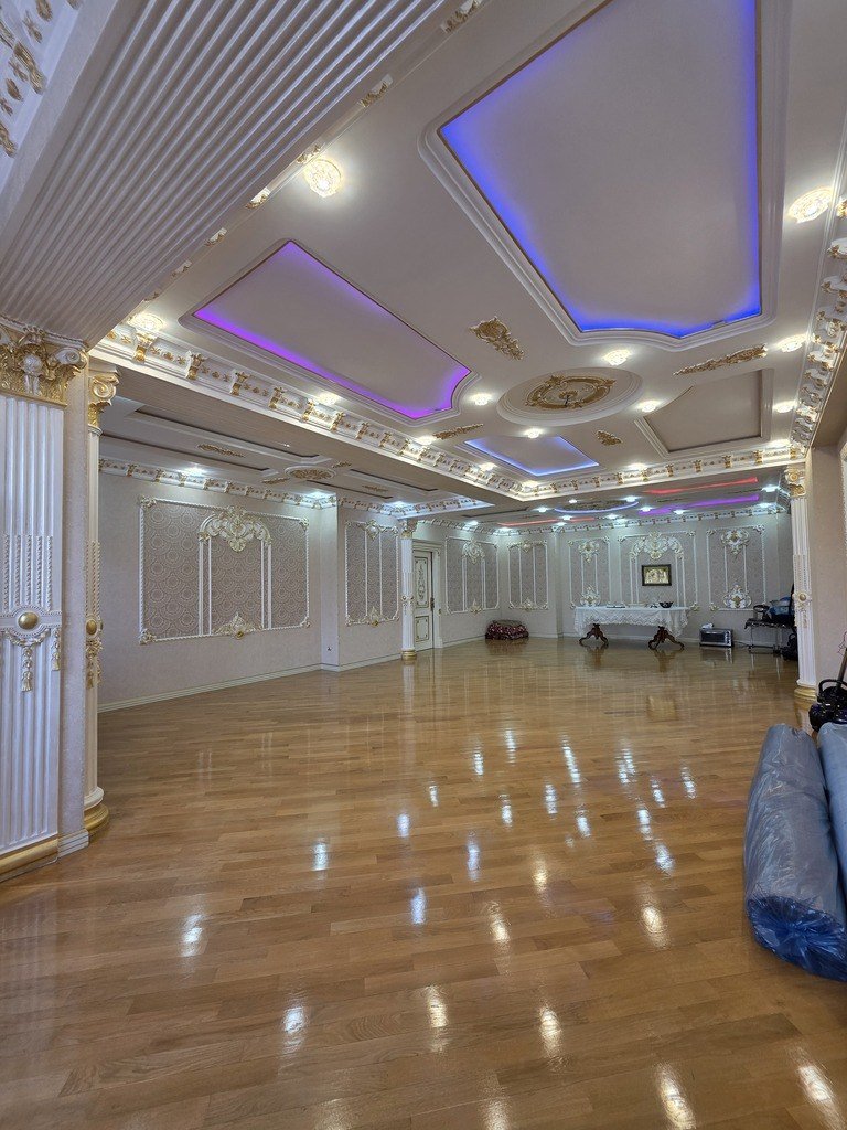 Satılır 4 otaqlı yeni tikili, 250 m², İnşaatçılar m.-2