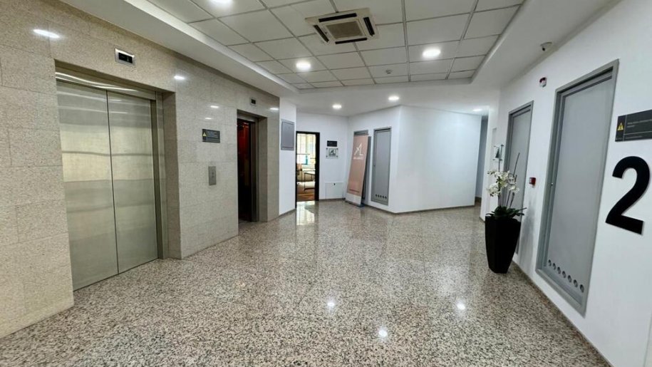 92 m<sup>2</sup> ofis icarəyə verilir, 28 May m.-5