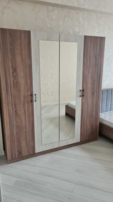 Kirayə verilir 2 otaqlı yeni tikili, 80 m², İnşaatçılar m.-4