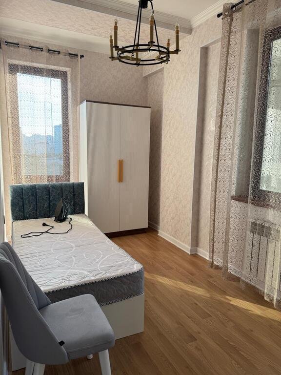 Kirayə verilir 3 otaqlı yeni tikili, 87 m², 28 May m.-9
