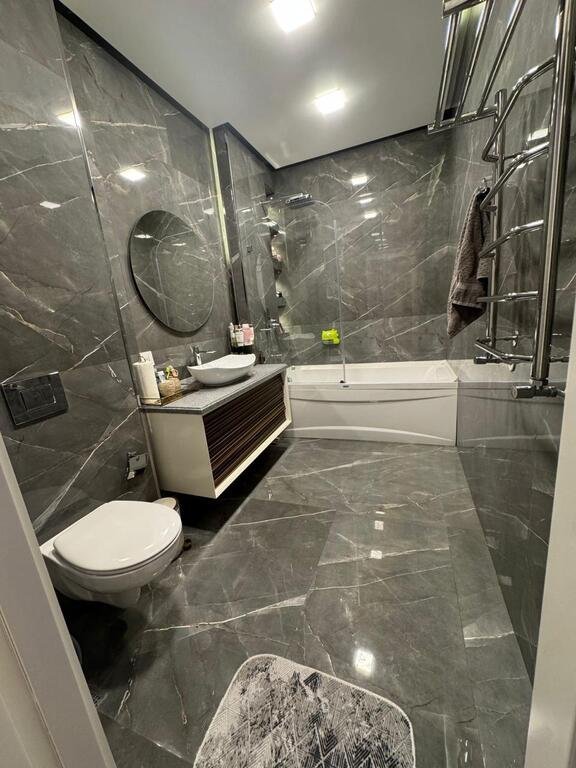 Satılır 3 otaqlı yeni tikili, 131 m², Azadlıq Prospekti m.-4