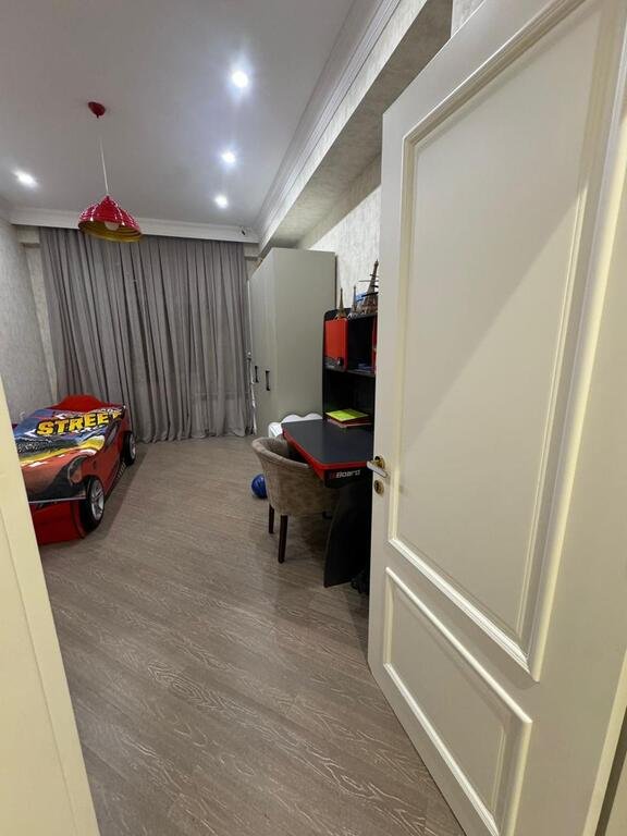 Satılır 3 otaqlı yeni tikili, 131 m², Azadlıq Prospekti m.-5